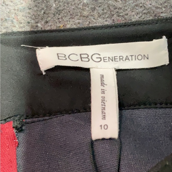 BCBGeneration MAROON SKIRT - Picture 4 of 4